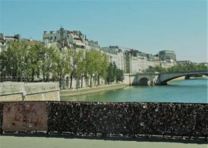 Love padlocks in Paris, CozyMedley
