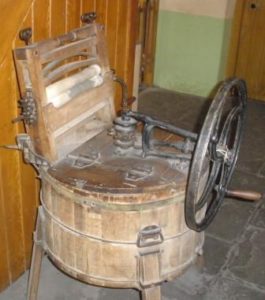 An old washing machine, CozyMedley